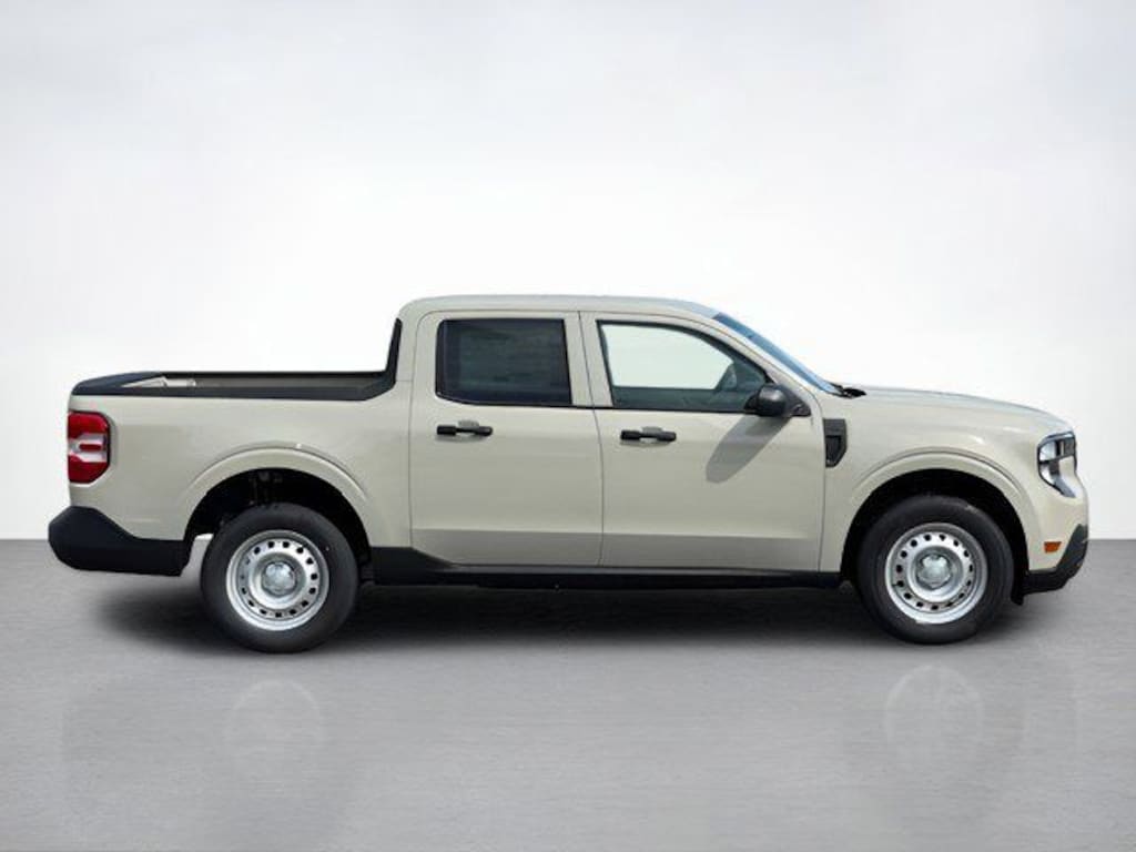 New 2025 Ford Maverick XL Truck