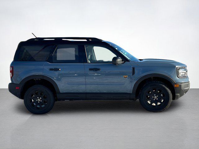 2025 Ford Bronco Sport Badlands photo 2