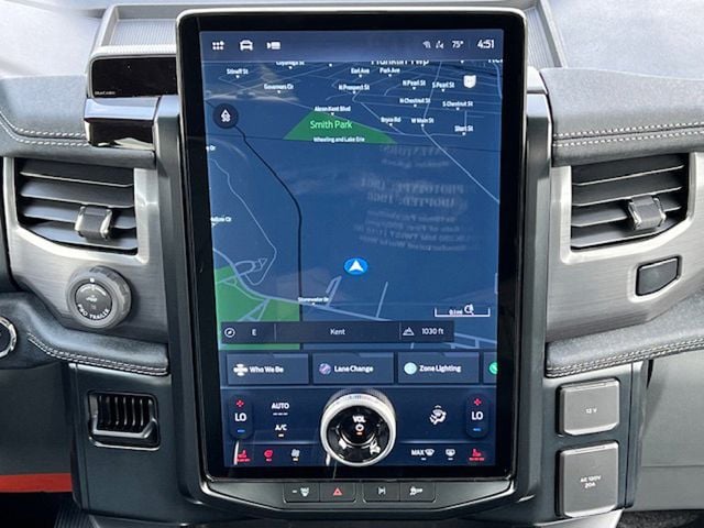 2025 Ford F-150 Lightning Flash - Photo 18