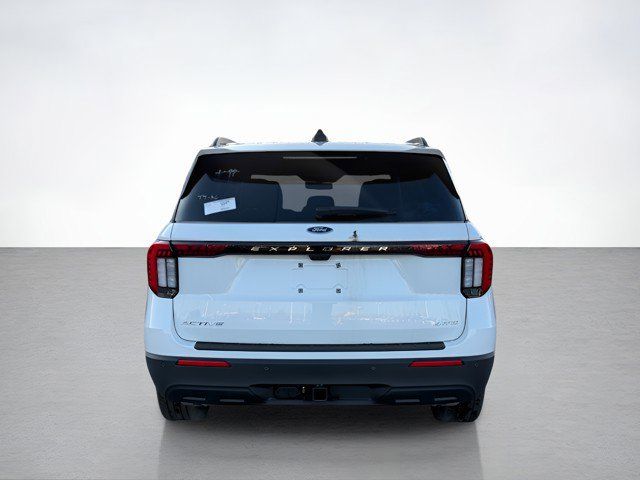 2026 Ford Explorer photo 3