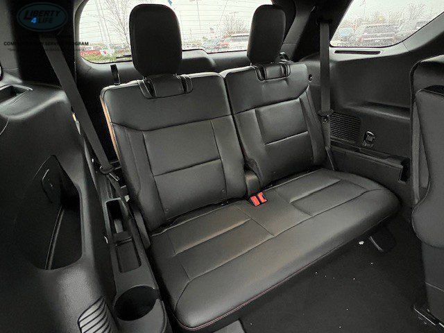 2025 Ford Explorer ST-Line - Photo 14