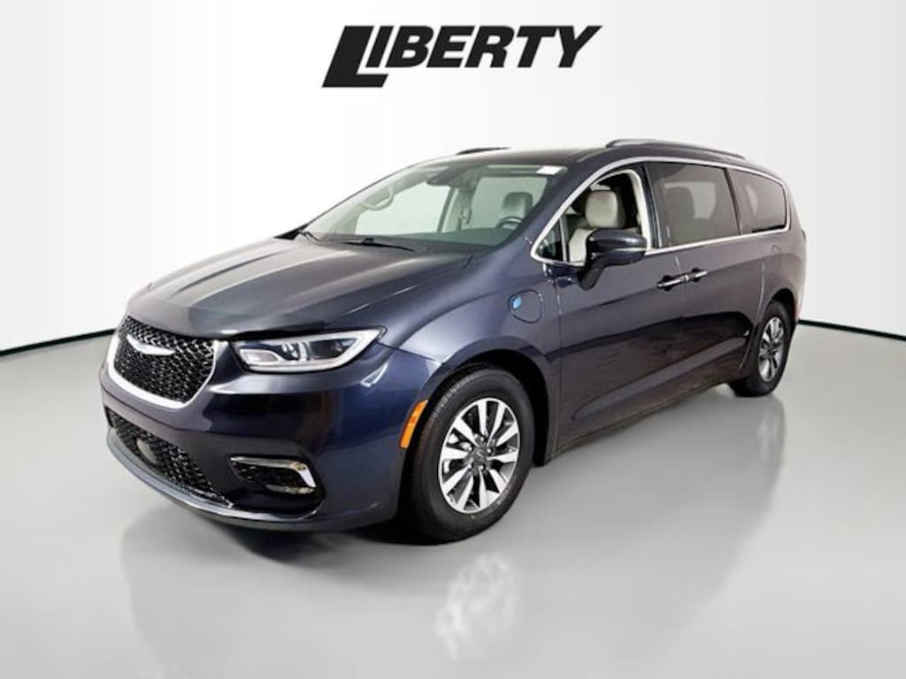 Used 2021 Chrysler Pacifica Hybrid Touring L Minivan/Van