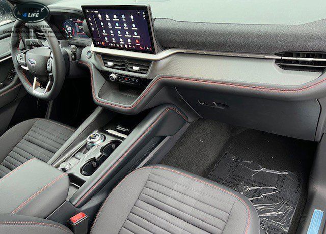 2025 Ford Explorer ST-Line - Photo 16