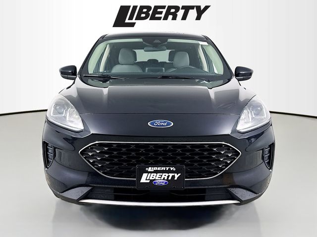 Used 2020 Ford Escape SE with VIN 1FMCU0G65LUB47824 for sale in Aurora, OH