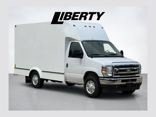 2027 Ford E-Series SRW E-350 Super Duty 138 in WB's photo