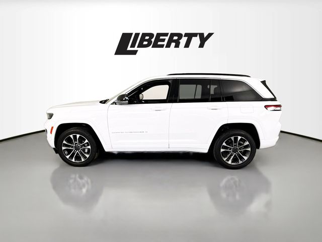 2024 Jeep Grand Cherokee Overland photo 4