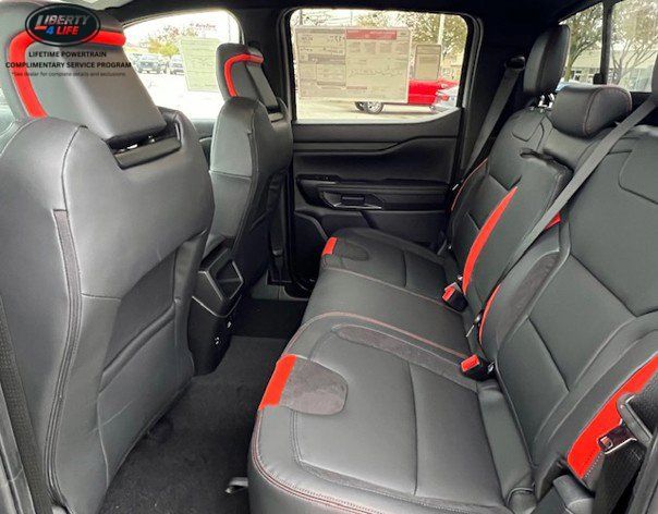 2025 Ford Ranger Raptor - Photo 13