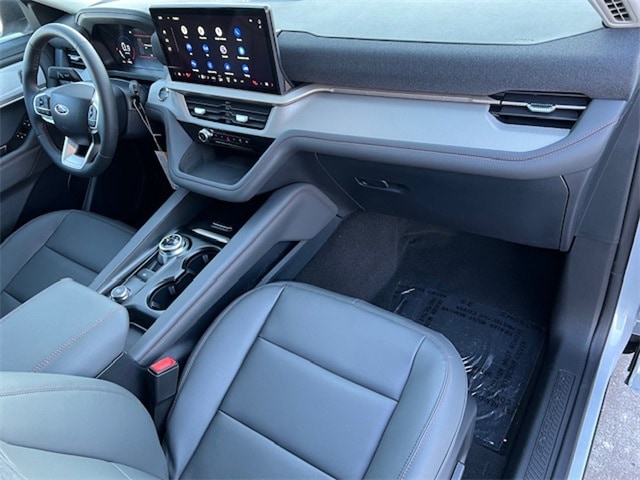 2025 Ford Explorer Active - Photo 16