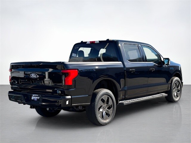 2025 Ford F-150 Lightning photo 3