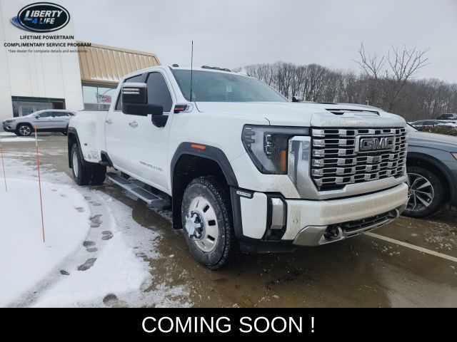 2024 GMC Sierra 3500HD Denali's photo