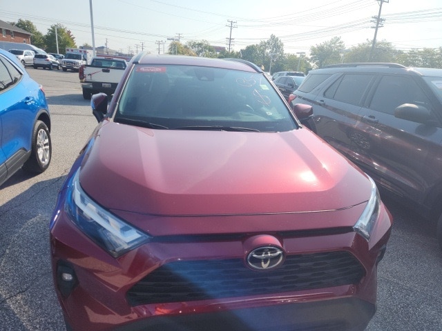 Used 2022 Toyota RAV4 XLE Premium with VIN 2T3C1RFV5NW193427 for sale in Parma, OH