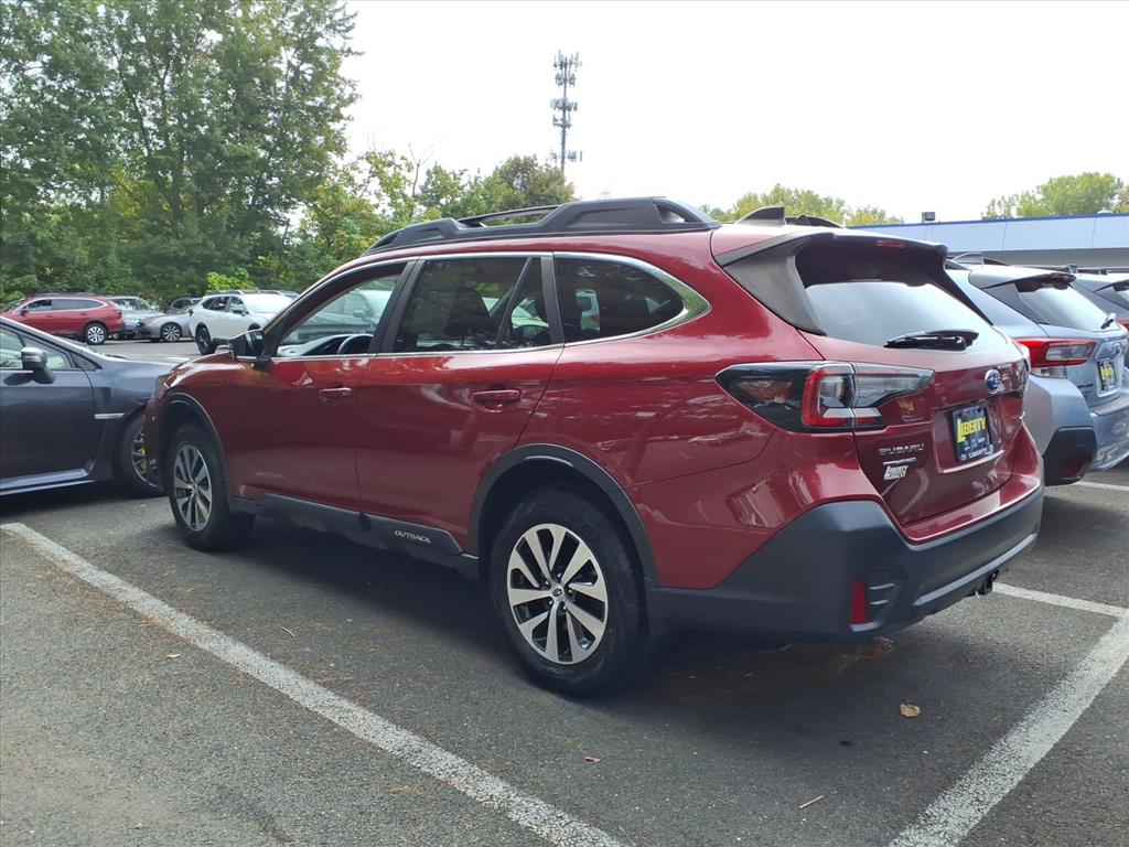 2021 Subaru Outback Premium photo 2