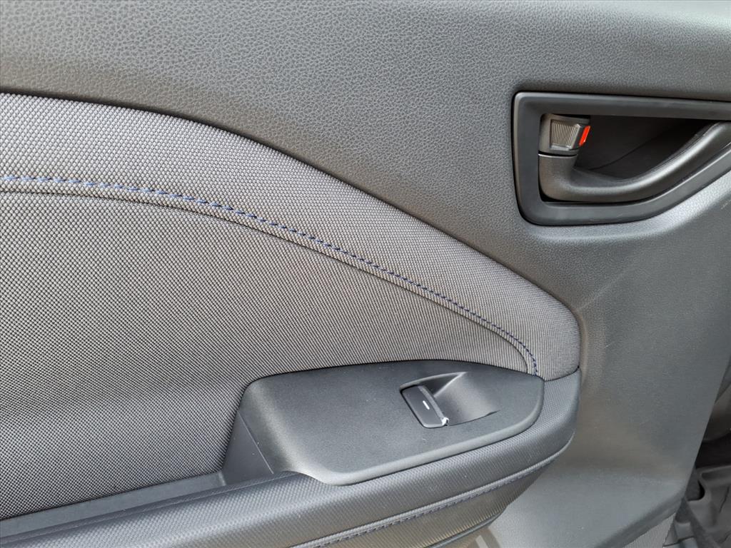2025 Subaru Forester Premium photo 2