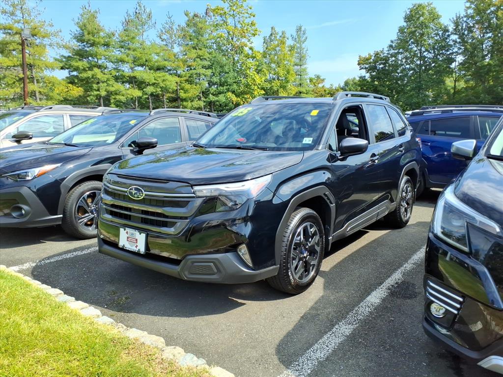 2025 Subaru Forester Premium photo 2