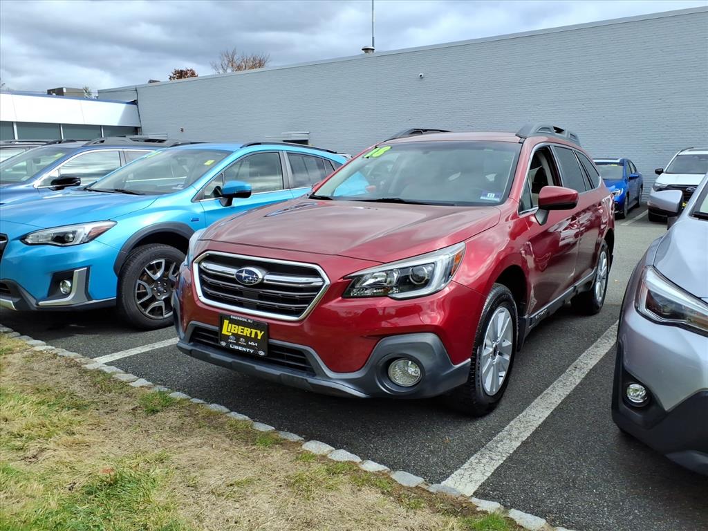 2018 Subaru Outback 2.5i Premium photo 2