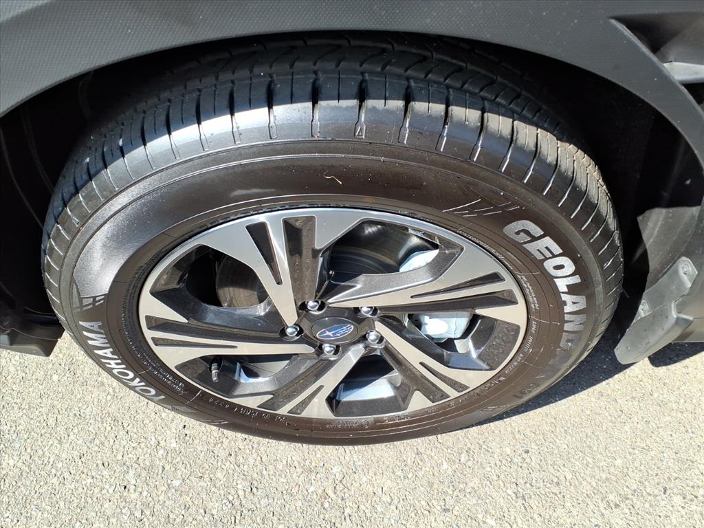 2025 Subaru Crosstrek Premium photo 4