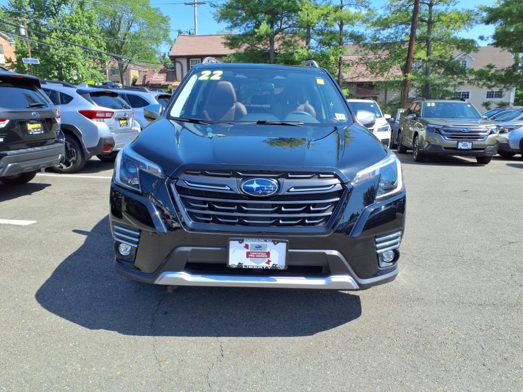 2022 Subaru Forester Touring photo 2