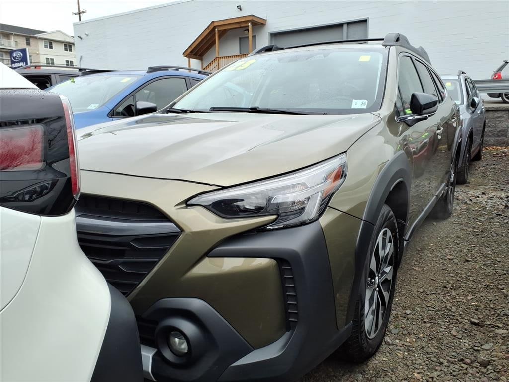 Used 2023 Subaru Outback Limited SUV