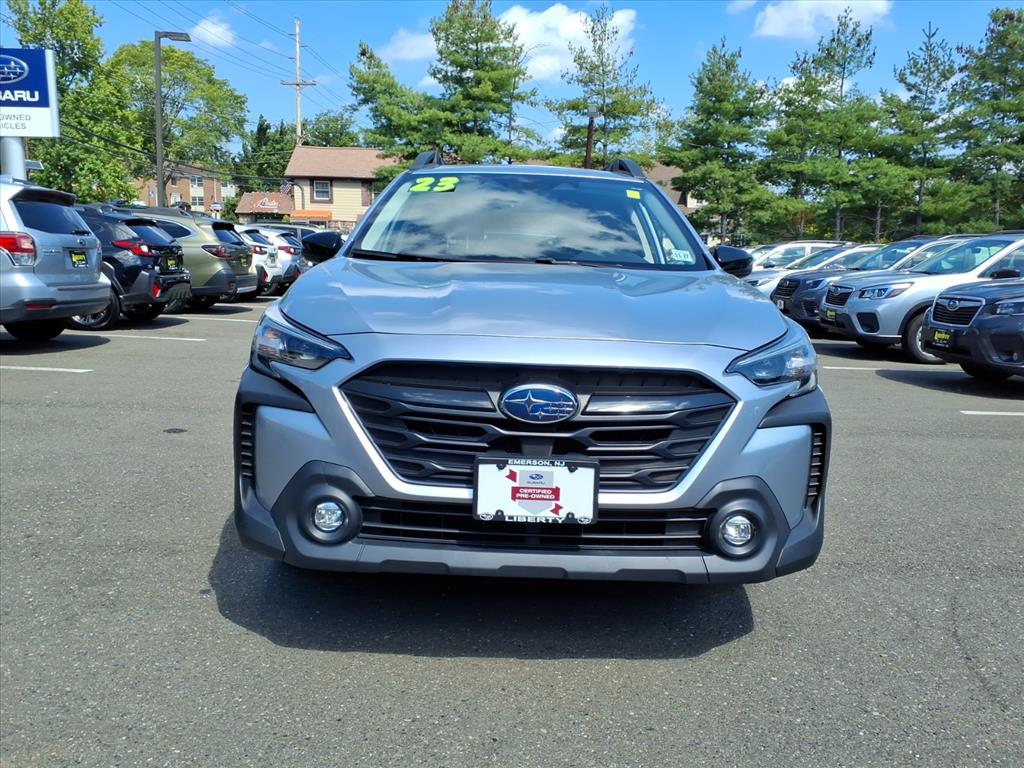2023 Subaru Outback Onyx Edition photo 2