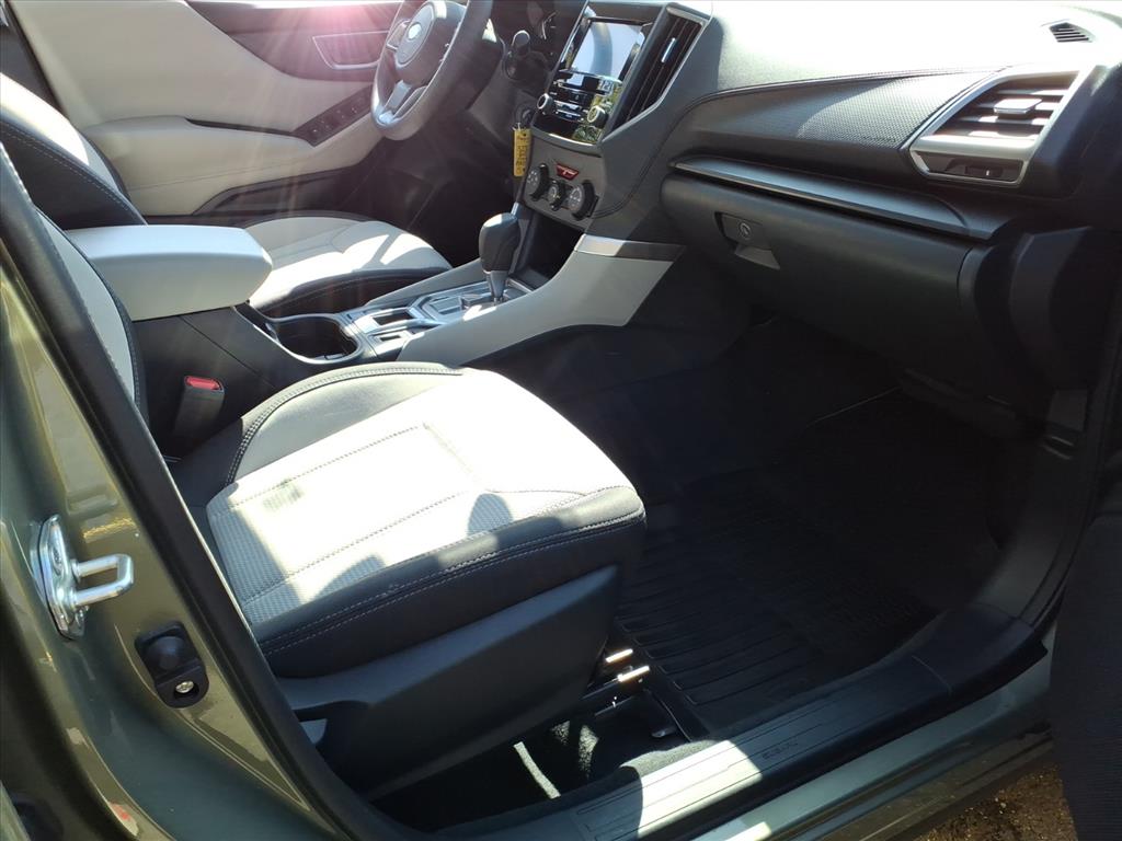 2021 Subaru Forester Base photo 3