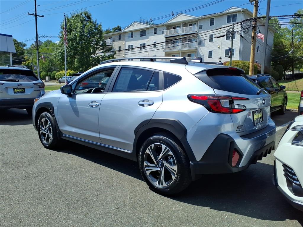 2024 Subaru Crosstrek Premium photo 3