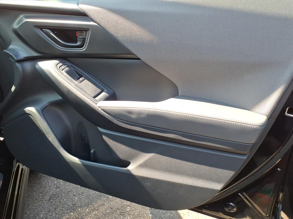 2024 Subaru Crosstrek Premium photo 3