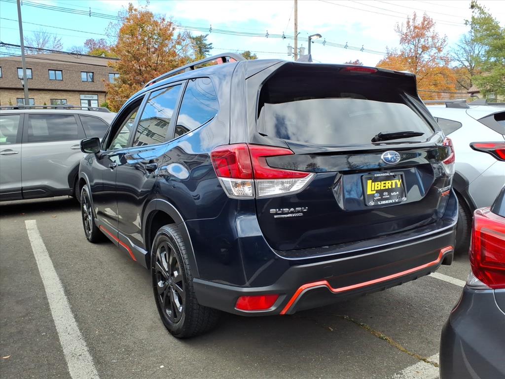 2022 Subaru Forester Sport photo 2