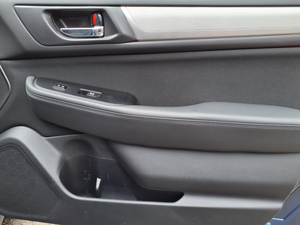 2019 Subaru Outback 2.5i Premium photo 4