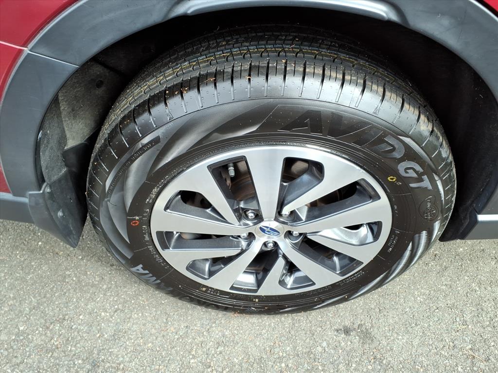 2021 Subaru Outback Premium photo 3