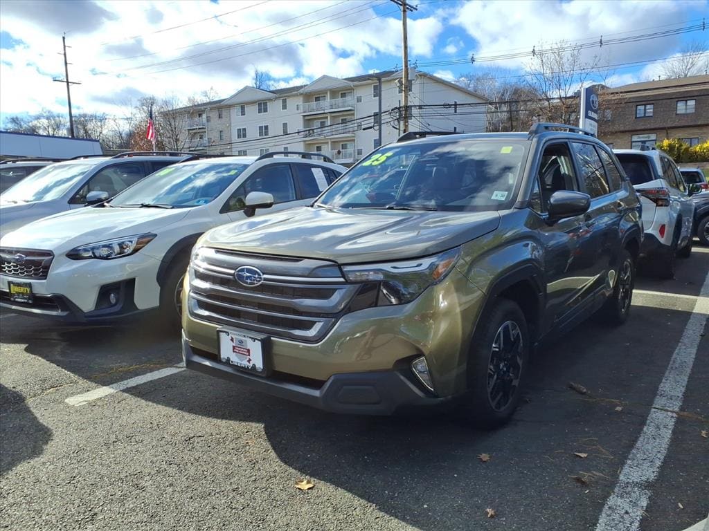 Used 2025 Subaru Forester Premium SUV