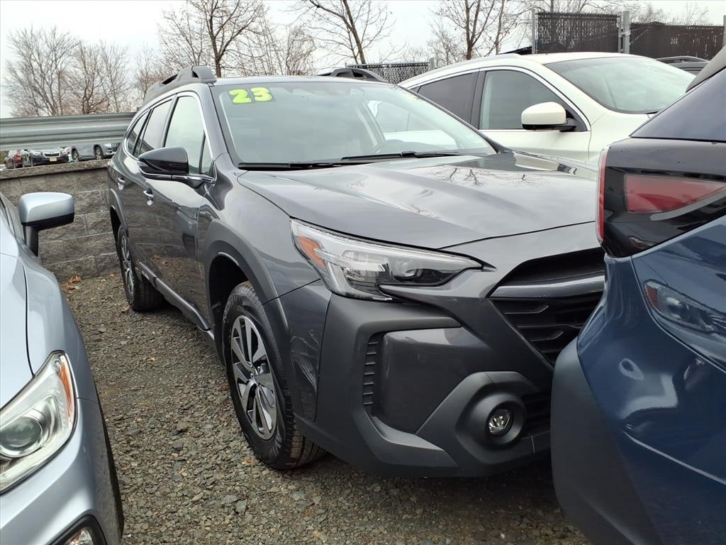 Used 2023 Subaru Outback Premium SUV