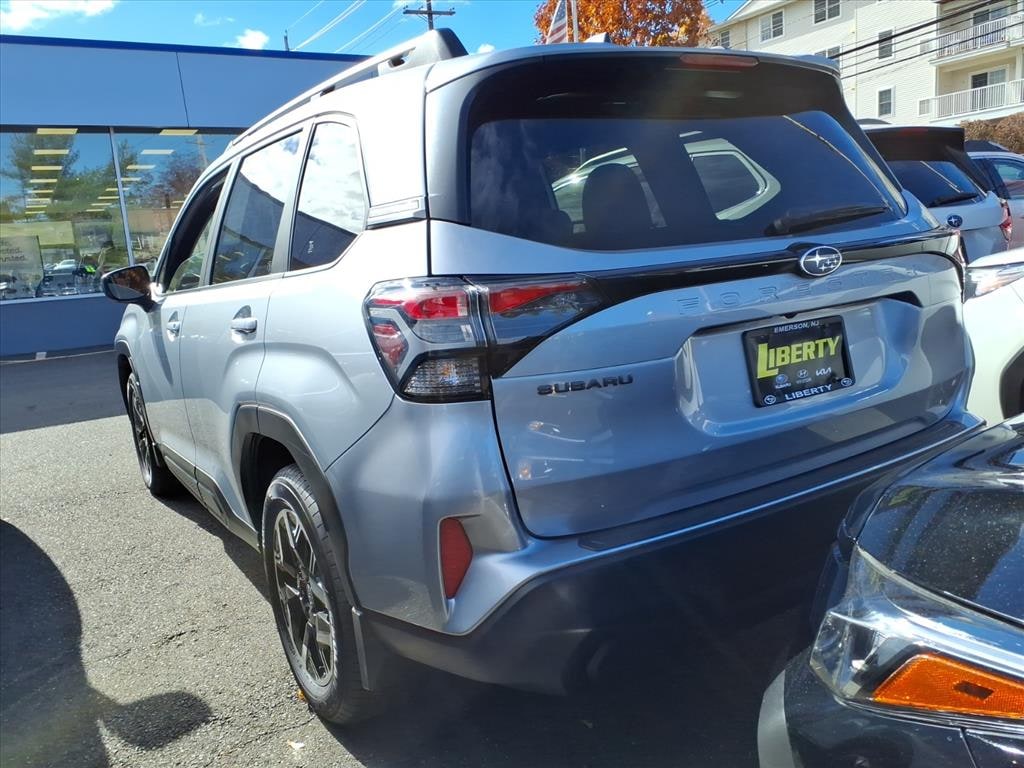 New 2025 Subaru Forester Premium SUV