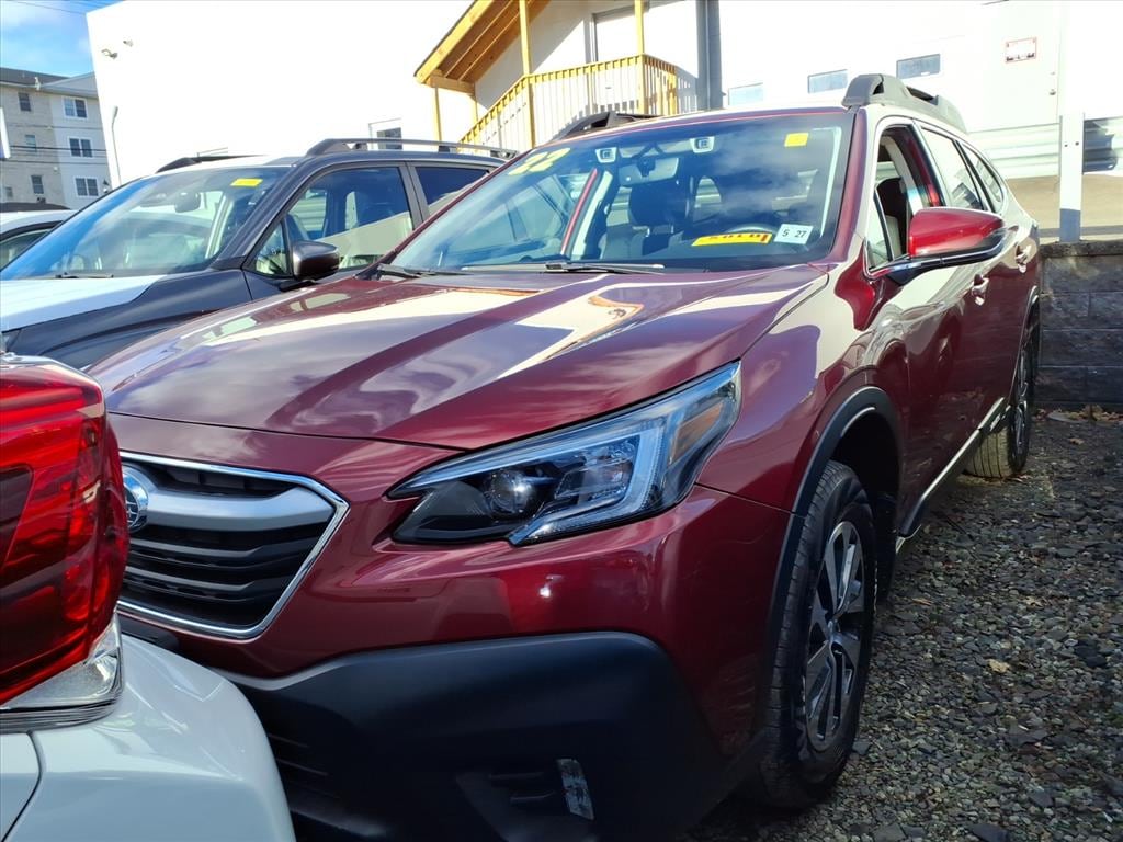 Used 2022 Subaru Outback Premium SUV