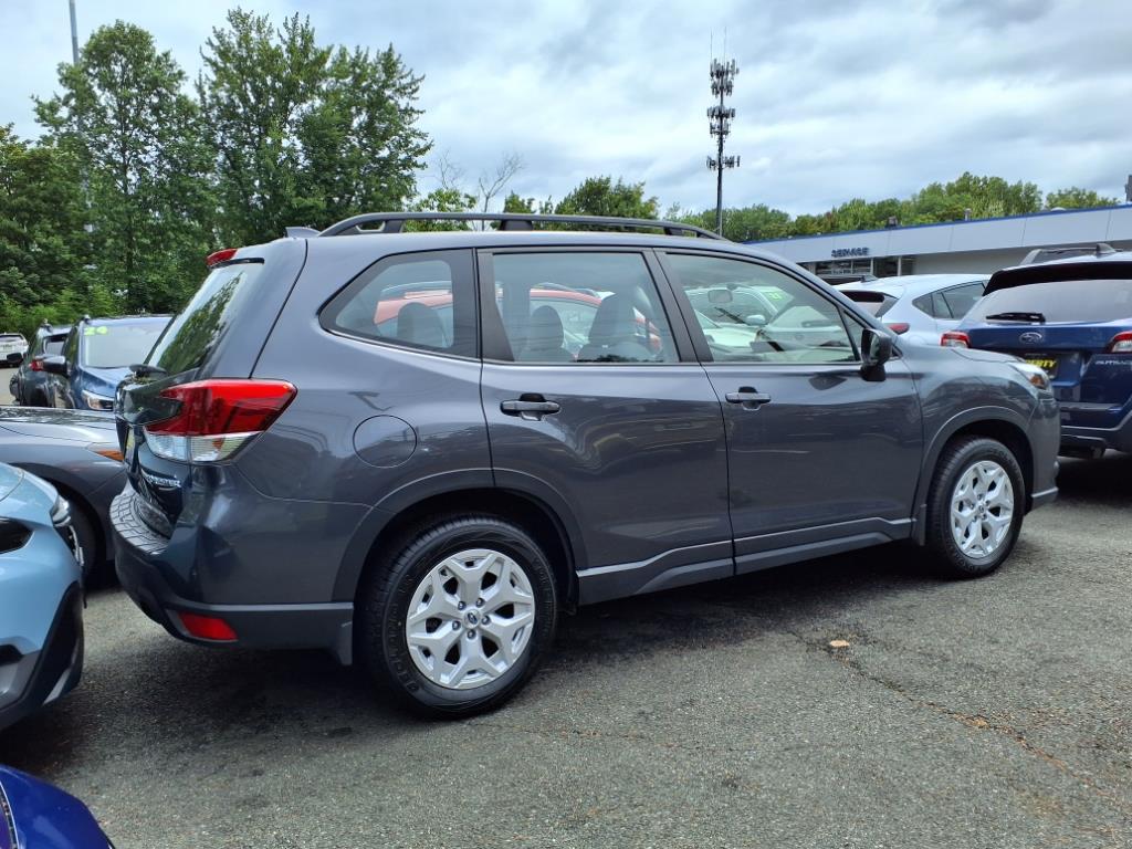 2022 Subaru Forester Base photo 2