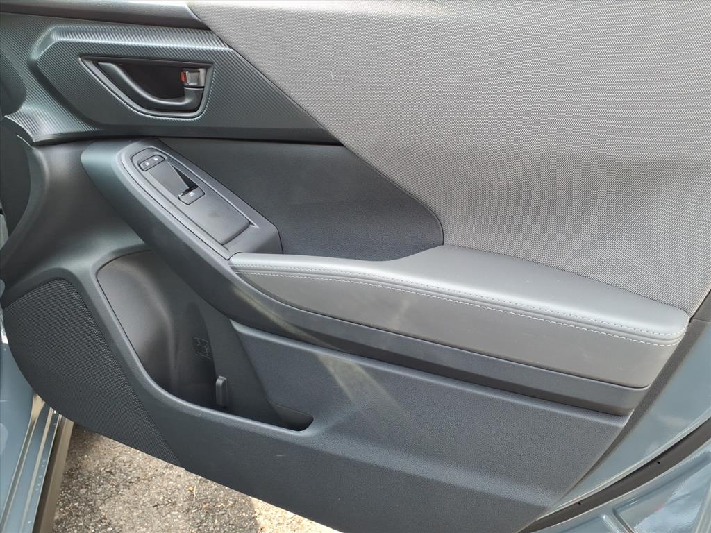 2024 Subaru Crosstrek Premium photo 4