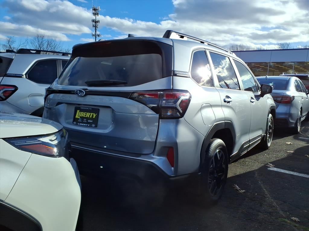 Used 2025 Subaru Forester Premium SUV