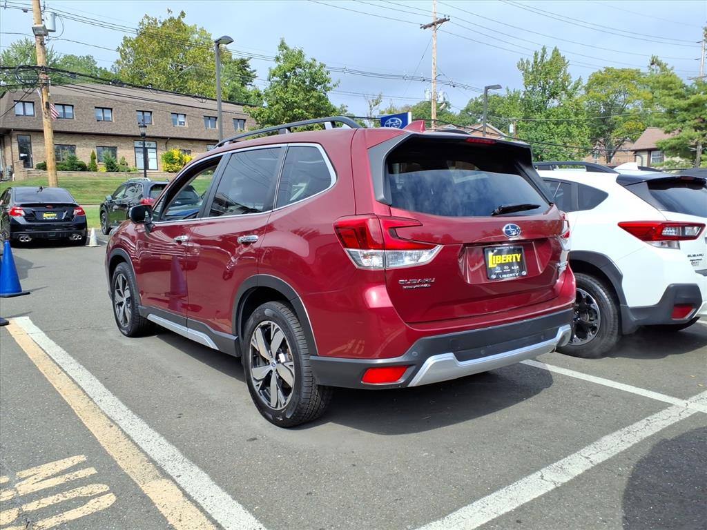 2019 Subaru Forester Touring photo 2