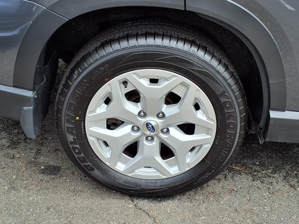 2022 Subaru Forester Base photo 3