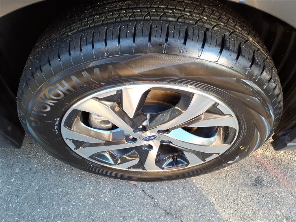 2022 Subaru Outback Limited photo 3