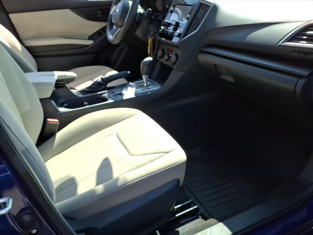 2023 Subaru Impreza Premium photo 3