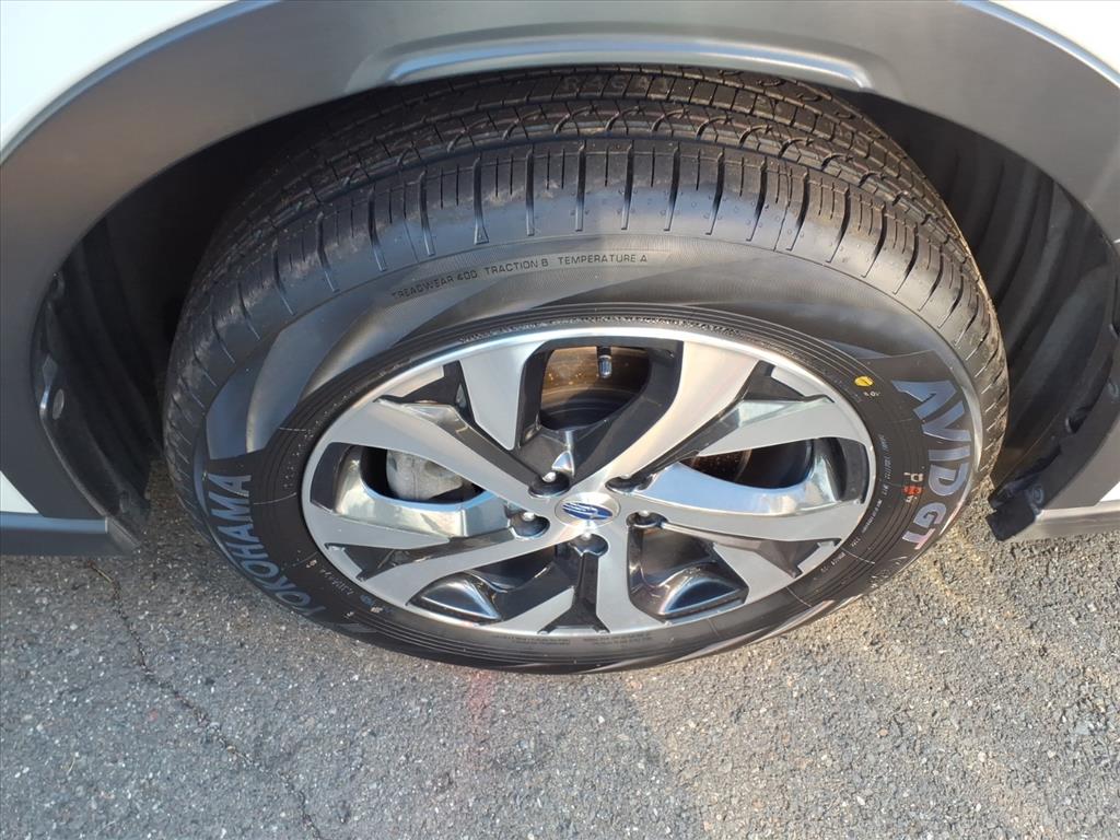 2022 Subaru Outback Limited photo 2