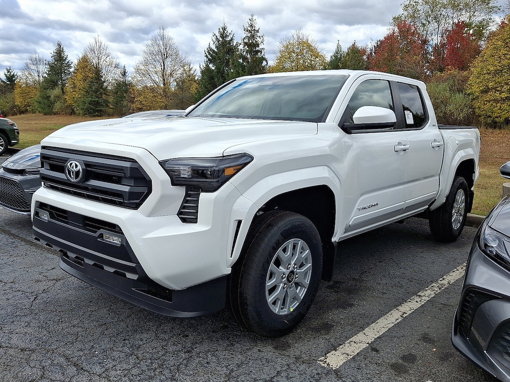 New 2025 Toyota Tacoma SR5 4X4 DOUBLE CAB