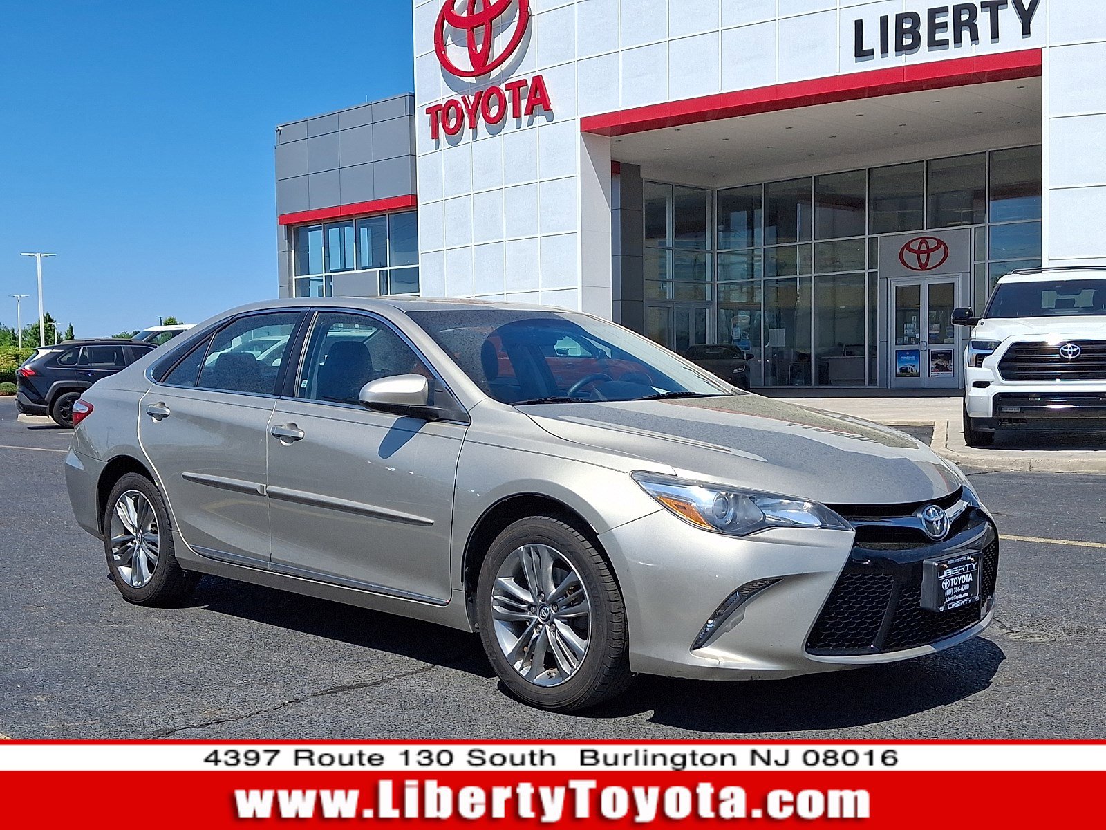 2017 Toyota Camry 2.5 Auto SE's photo