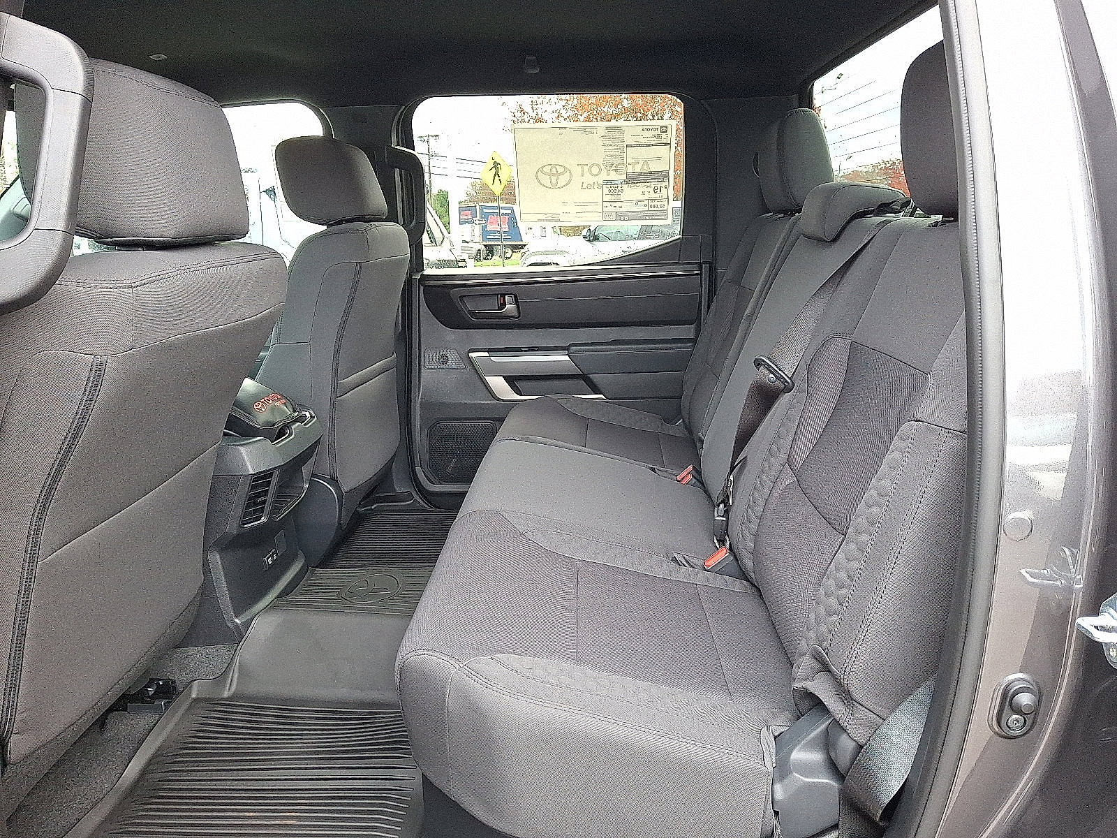 2026 Toyota Tundra SR5 - Photo 7