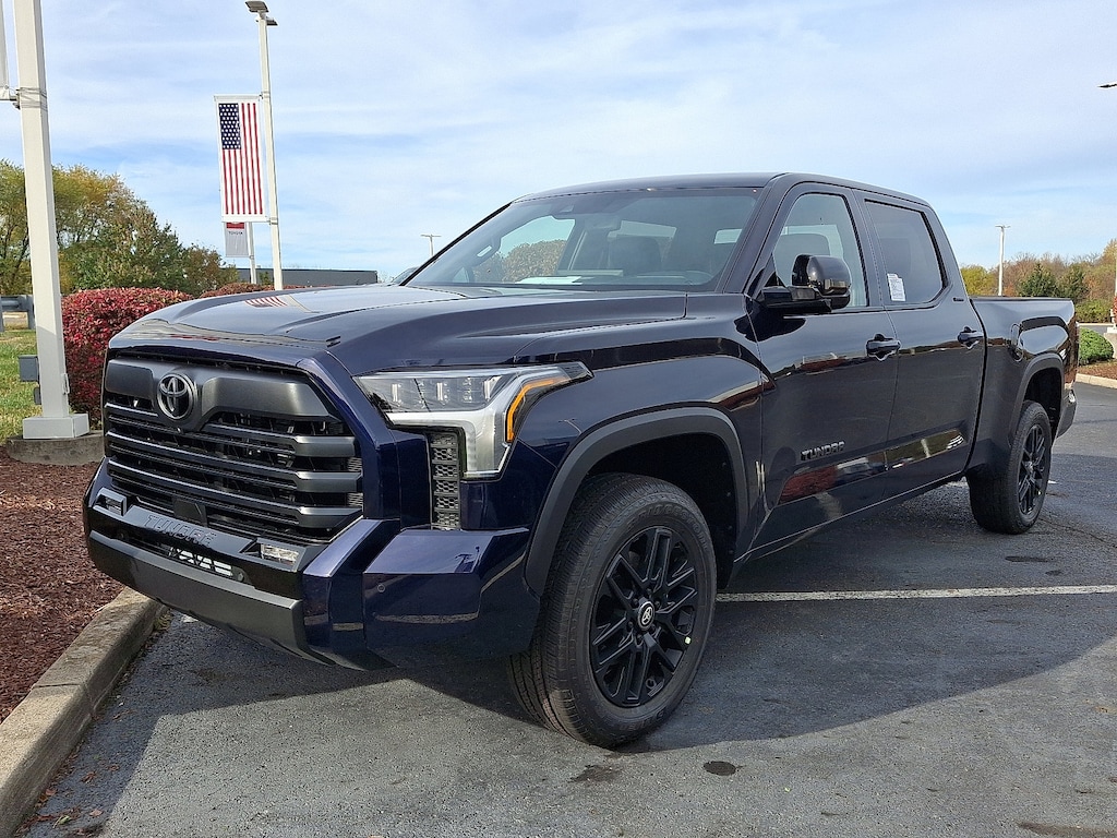New 2026 Toyota Tundra Limited LIMITED CREWMAX 6.5