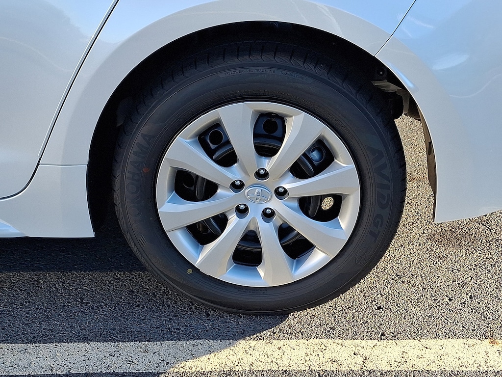 New 2026 Toyota Corolla Hybrid LE LE SEDAN