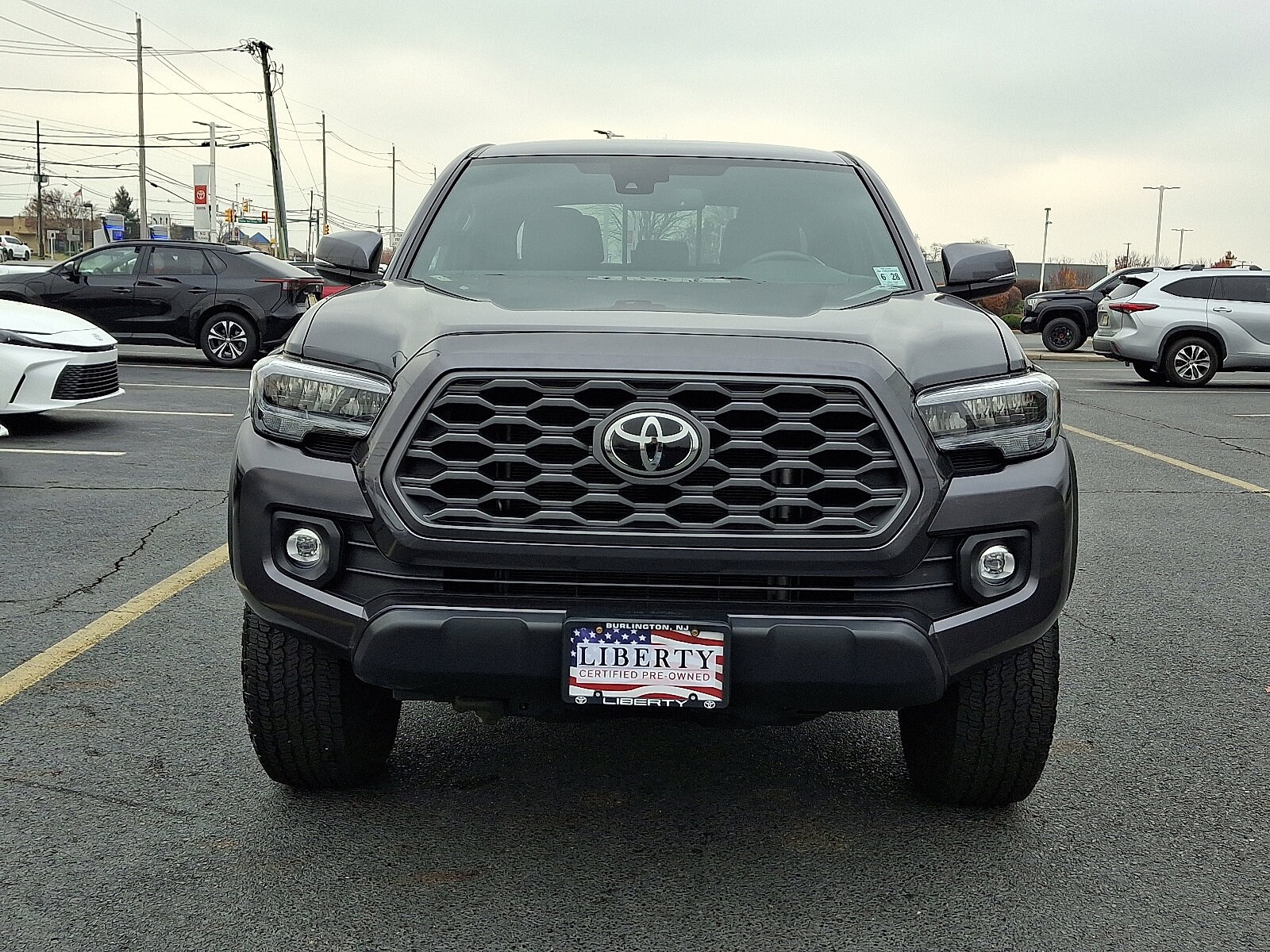 2023 Toyota Tacoma TRD V6 photo 2
