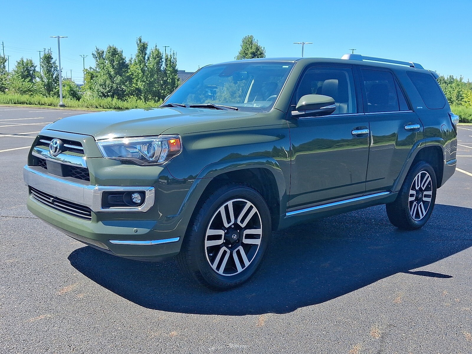 2022 Toyota 4Runner Limited photo 3