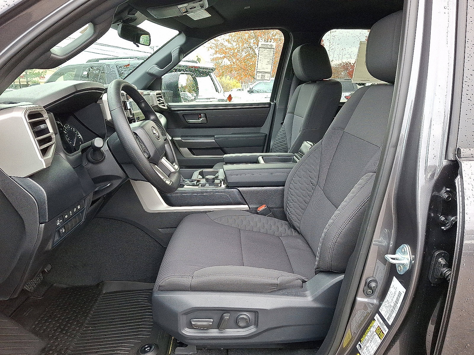 2026 Toyota Tundra SR5 - Photo 9