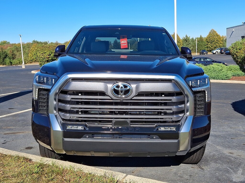 New 2025 Toyota Tundra i-FORCE MAX Limited LIMITED CREWMAX 5.5